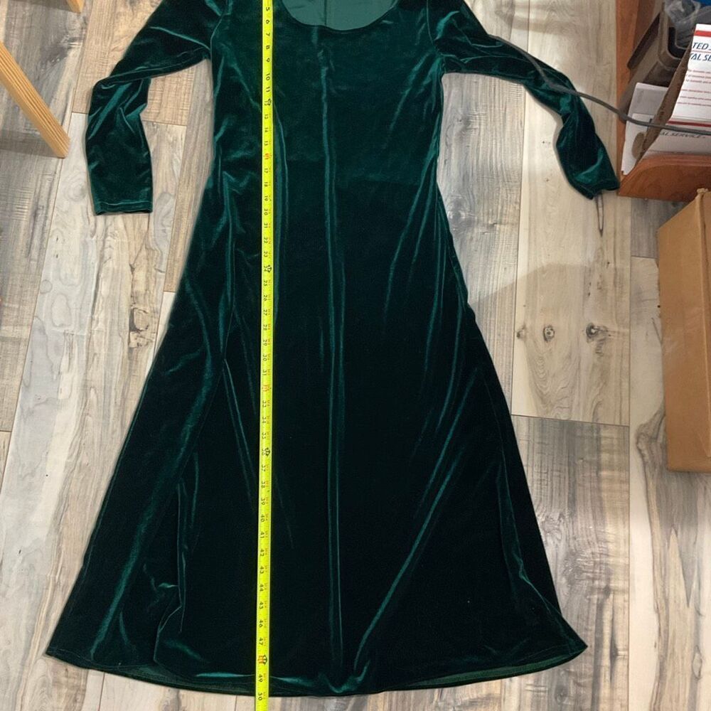 Emerald Green Velvet Long Dress one size fits most - Picture 7 of 9